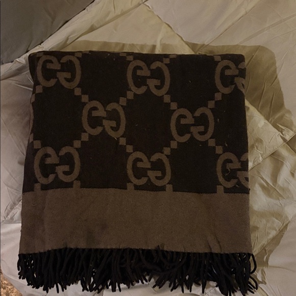 Gucci Black and Brown Throw Blanket - Picture 1 of 5